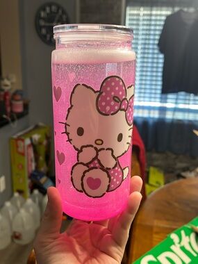 Hello Kitty Pink Glitter Character Tumbler with Hearts